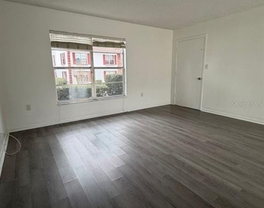 2419 Se 16th Avenue - Photo Thumbnail 8