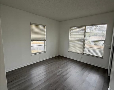2419 Se 16th Avenue - Photo Thumbnail 24