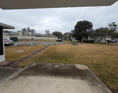 2419 Se 16th Avenue - Photo Thumbnail 10