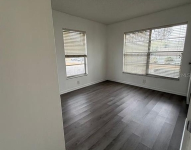 2419 Se 16th Avenue - Photo Thumbnail 19
