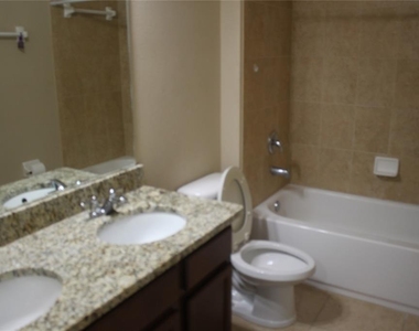 13231 Overstreet Road - Photo Thumbnail 12