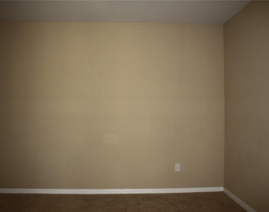 13231 Overstreet Road - Photo Thumbnail 9