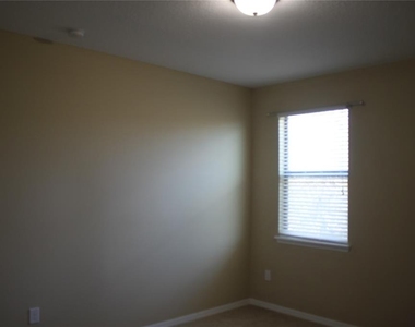 13231 Overstreet Road - Photo Thumbnail 10