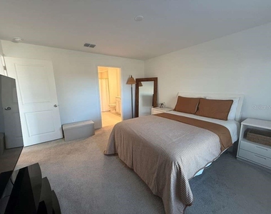 2359 Pocky Way - Photo Thumbnail 10