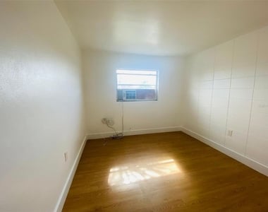1341 West Point Drive - Photo Thumbnail 13