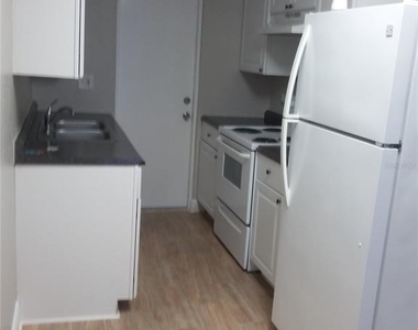 1710 S Washington Avenue - Photo Thumbnail 3