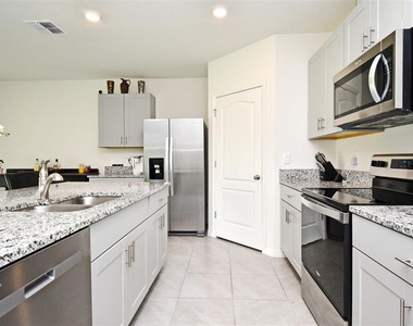 440 Baroness Way - Photo Thumbnail 14