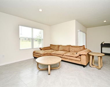 440 Baroness Way - Photo Thumbnail 6