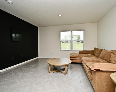 440 Baroness Way - Photo Thumbnail 8
