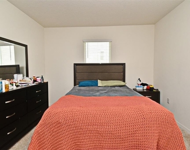 440 Baroness Way - Photo Thumbnail 25