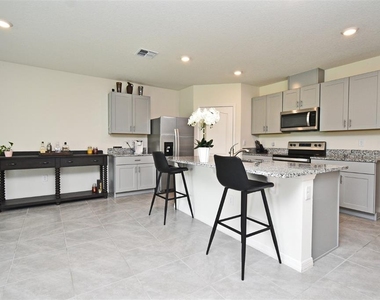440 Baroness Way - Photo Thumbnail 12