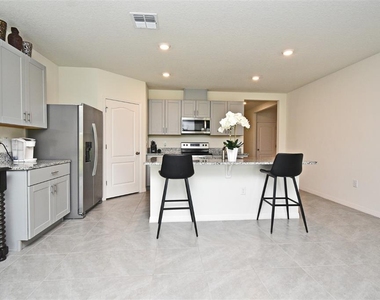 440 Baroness Way - Photo Thumbnail 11