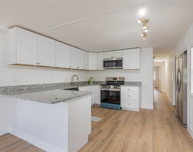 814 Roseapple Avenue - Photo Thumbnail 9