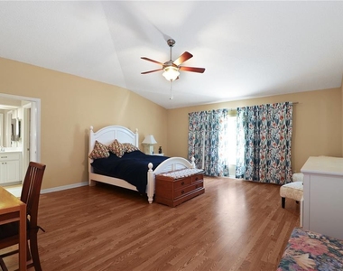 21300 Royal St Georges Lane - Photo Thumbnail 12