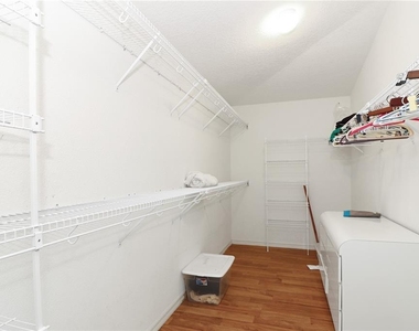 21300 Royal St Georges Lane - Photo Thumbnail 15