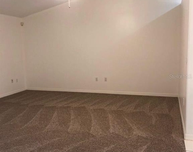107 Rolling Sands Drive - Photo Thumbnail 6