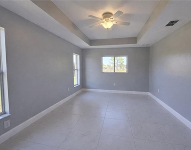 3012 40th Street Sw - Photo Thumbnail 8