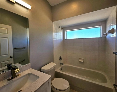 3012 40th Street Sw - Photo Thumbnail 17