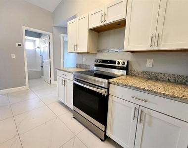 3012 40th Street Sw - Photo Thumbnail 6