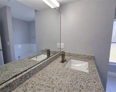 3012 40th Street Sw - Photo Thumbnail 12