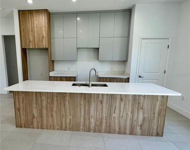 1314 Congo Court - Photo Thumbnail 3