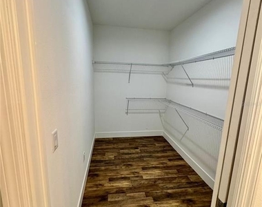 1314 Congo Court - Photo Thumbnail 6
