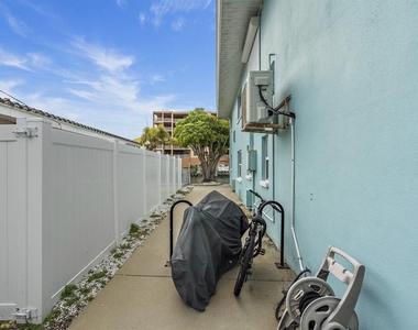 11440 1st Street E - Photo Thumbnail 6
