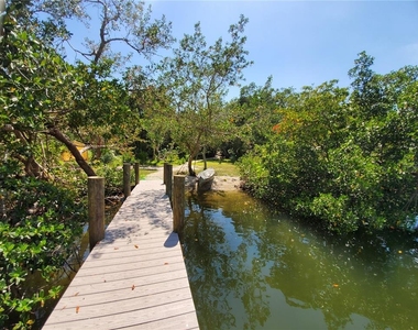 4237 Higel Avenue - Photo Thumbnail 48