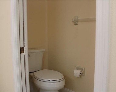 7803 33rd Street E - Photo Thumbnail 19