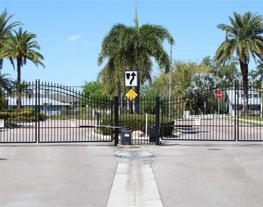7803 33rd Street E - Photo Thumbnail 43
