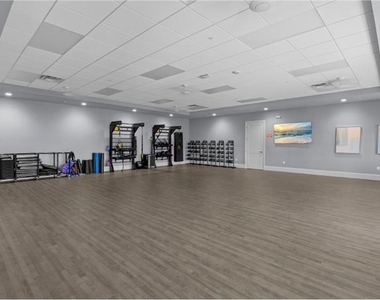 14271 Heritage Landing Boulevard - Photo Thumbnail 19
