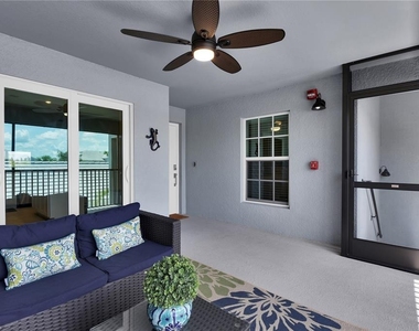 14271 Heritage Landing Boulevard - Photo Thumbnail 5