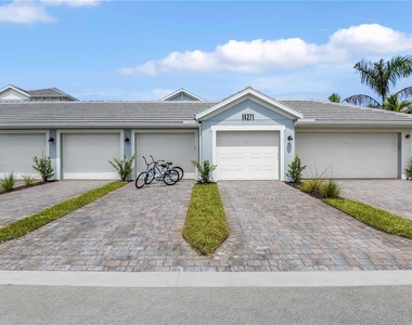 14271 Heritage Landing Boulevard - Photo Thumbnail 1