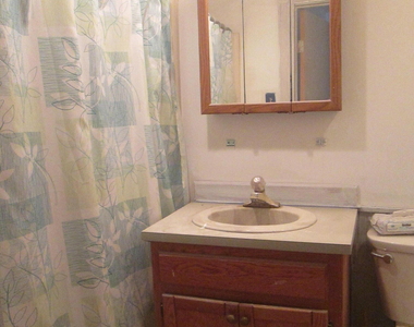 811 Cedar Avenue - Photo Thumbnail 2