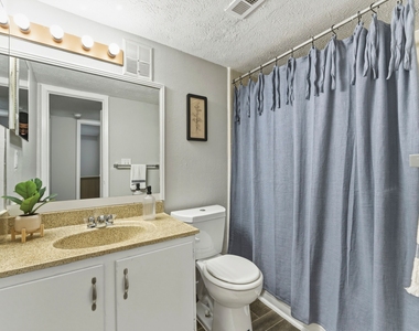 1750 Briarwood Road Northeast - Photo Thumbnail 10
