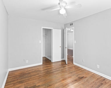 936 Mayson Turner Road Northwest - Photo Thumbnail 9