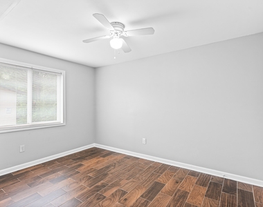 936 Mayson Turner Road Northwest - Photo Thumbnail 1