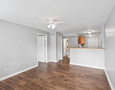 936 Mayson Turner Road Northwest - Photo Thumbnail 8