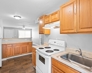 936 Mayson Turner Road Northwest - Photo Thumbnail 12