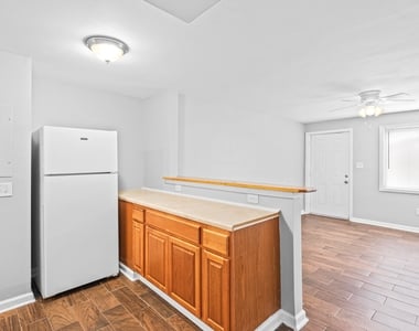 936 Mayson Turner Road Northwest - Photo Thumbnail 11