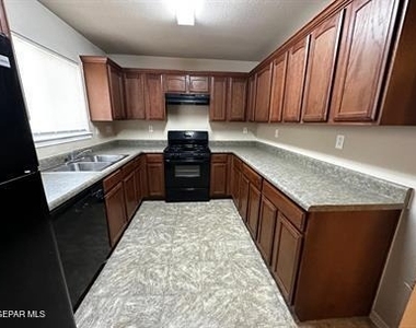 14304 Gil Reyes Drive - Photo Thumbnail 3