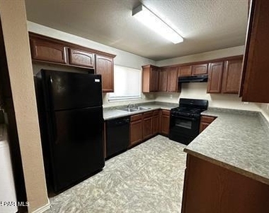 14304 Gil Reyes Drive - Photo Thumbnail 4