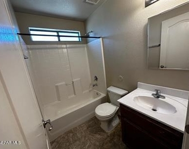 14304 Gil Reyes Drive - Photo Thumbnail 9