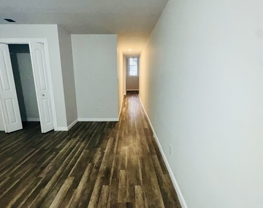 1415 Stratford Avenue - Photo Thumbnail 7