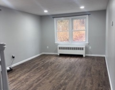 85 Cold Spring Circle - Photo Thumbnail 2