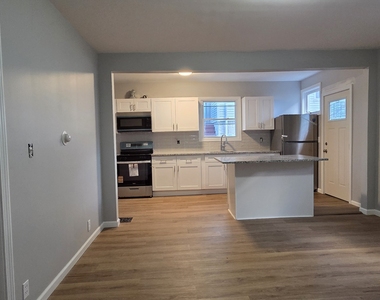 126 Tremont Street - Photo Thumbnail 3
