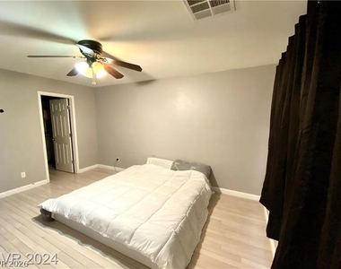 9956 Matfen Court - Photo Thumbnail 3