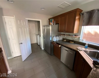 9956 Matfen Court - Photo Thumbnail 18