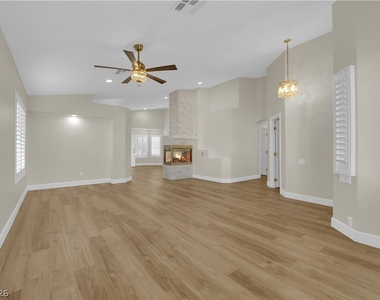 4016 Angel Face Street - Photo Thumbnail 8