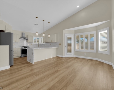 4016 Angel Face Street - Photo Thumbnail 10